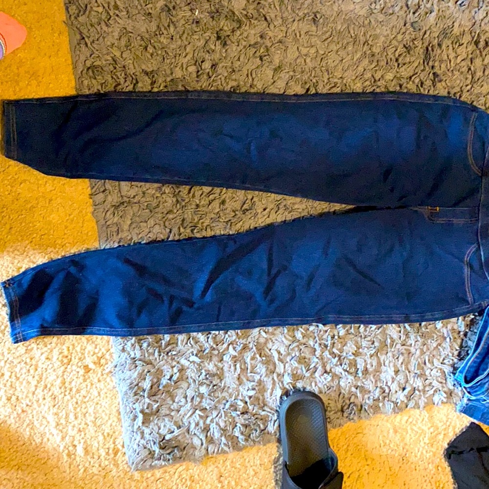 Size 4 jeans 8 dollars each